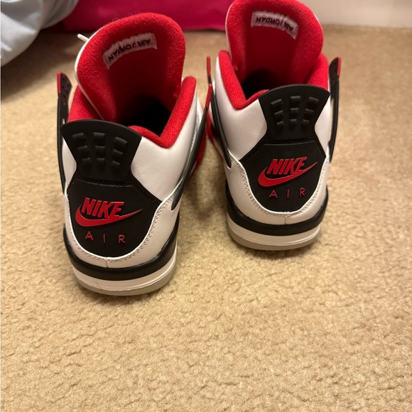 air jordan 4 retro fire red 2020